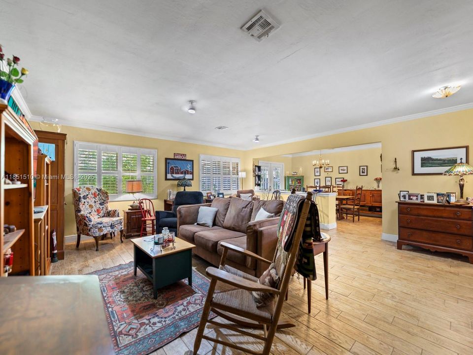 Recently Sold: $634,900 (3 beds, 2 baths, 1766 Square Feet)