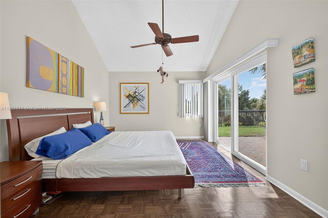 Activo con contrato: $1,385,000 (3 camas, 2 baños, 1889 Pies cuadrados)