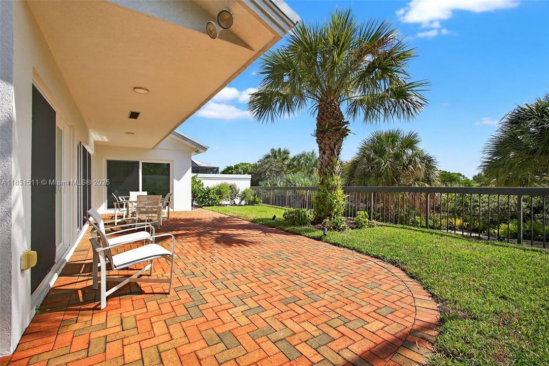 Activo con contrato: $1,385,000 (3 camas, 2 baños, 1889 Pies cuadrados)