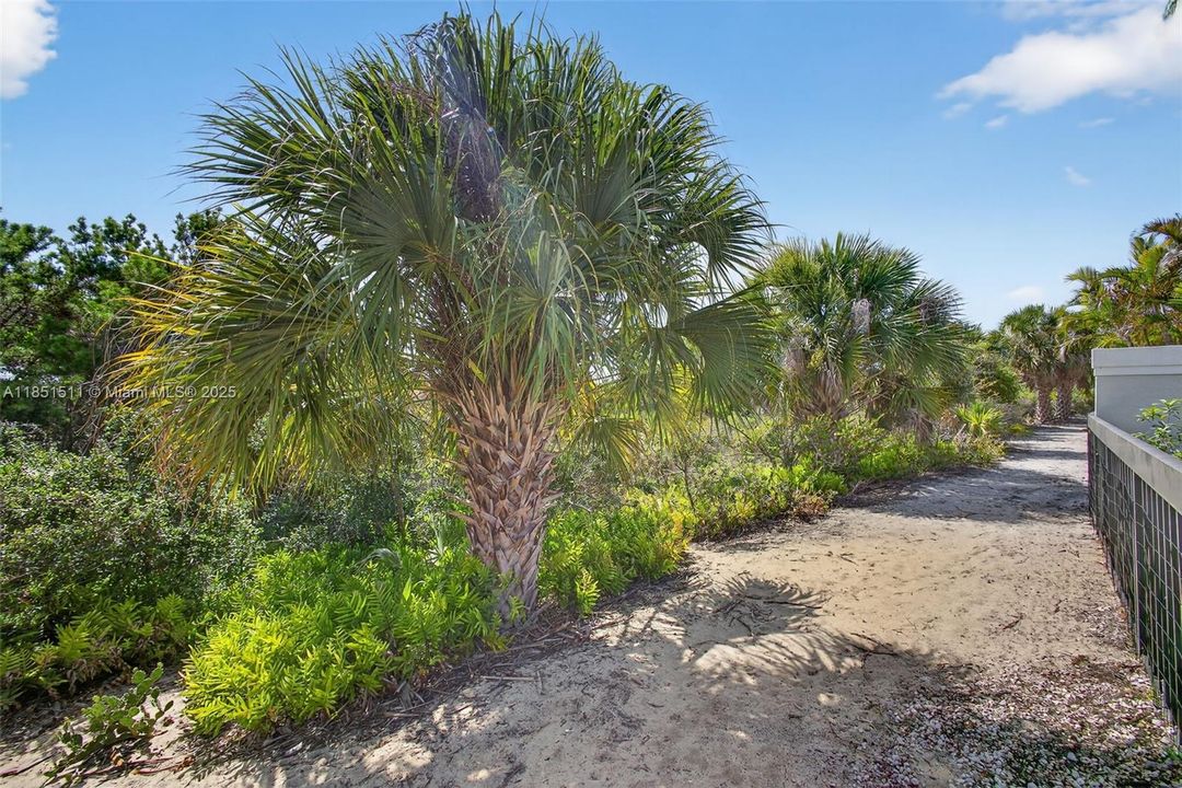 Activo con contrato: $1,385,000 (3 camas, 2 baños, 1889 Pies cuadrados)