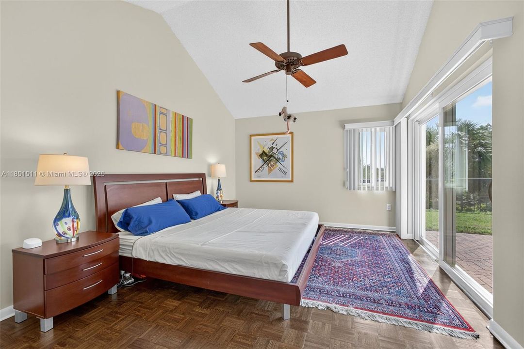 Activo con contrato: $1,385,000 (3 camas, 2 baños, 1889 Pies cuadrados)