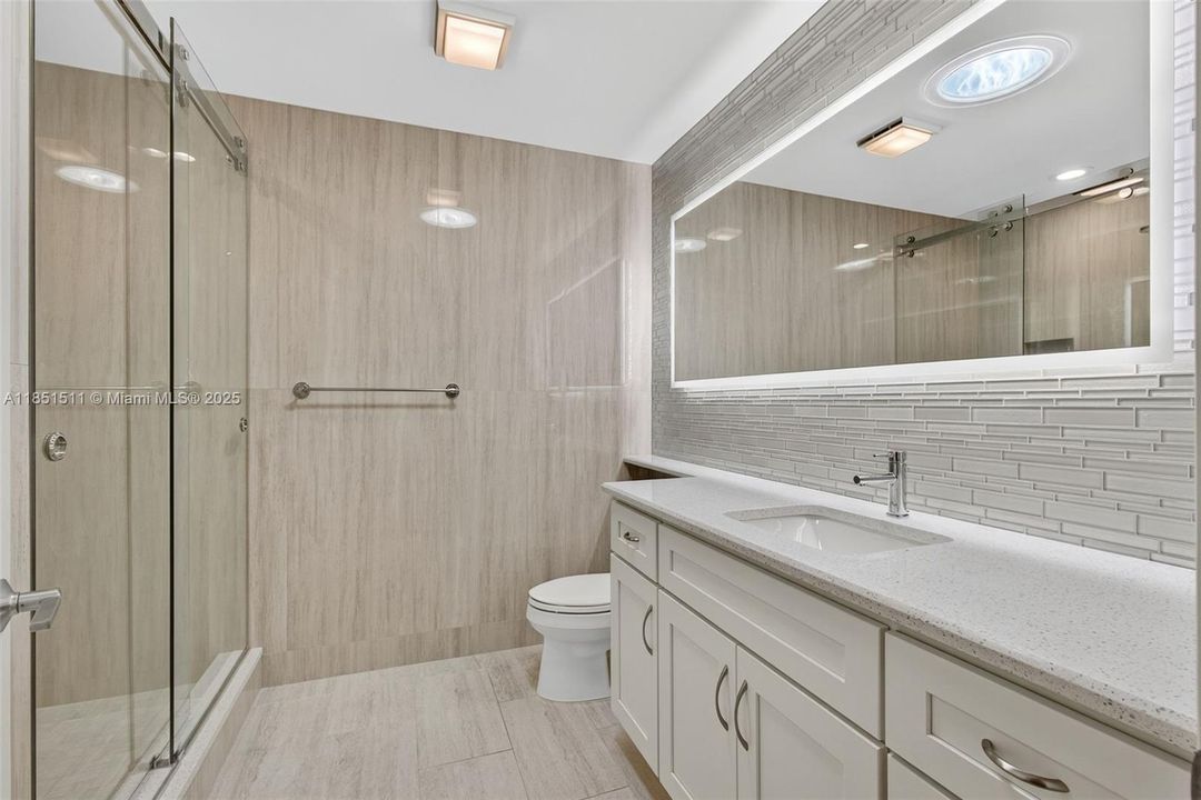 Activo con contrato: $1,385,000 (3 camas, 2 baños, 1889 Pies cuadrados)