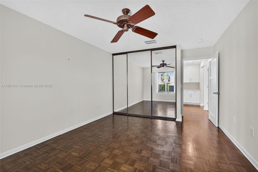 Activo con contrato: $1,385,000 (3 camas, 2 baños, 1889 Pies cuadrados)