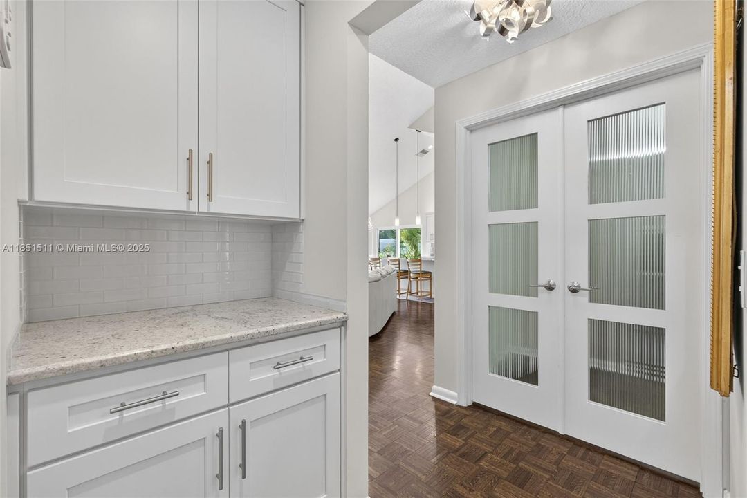 Activo con contrato: $1,385,000 (3 camas, 2 baños, 1889 Pies cuadrados)