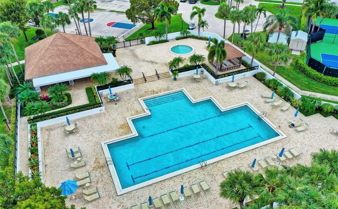 Activo con contrato: $1,385,000 (3 camas, 2 baños, 1889 Pies cuadrados)