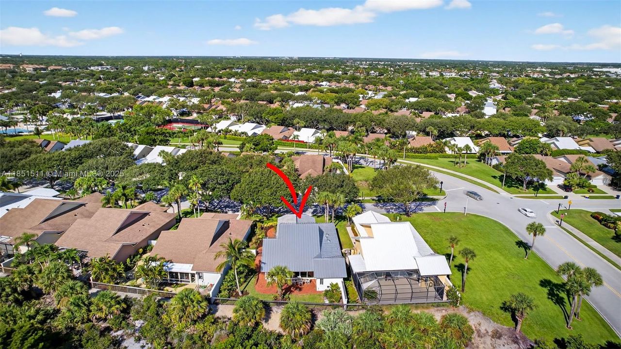 Activo con contrato: $1,385,000 (3 camas, 2 baños, 1889 Pies cuadrados)