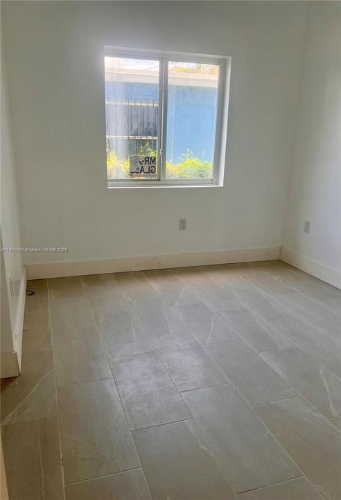 Под контрактом: $760,000 (0 спален, 0 ванн, 0 Квадратных фут)