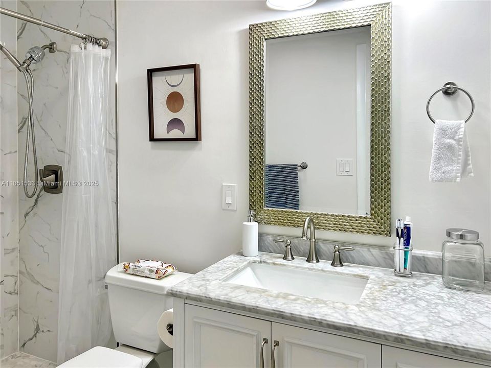 Recently Sold: $660,000 (4 beds, 2 baths, 1709 Square Feet)