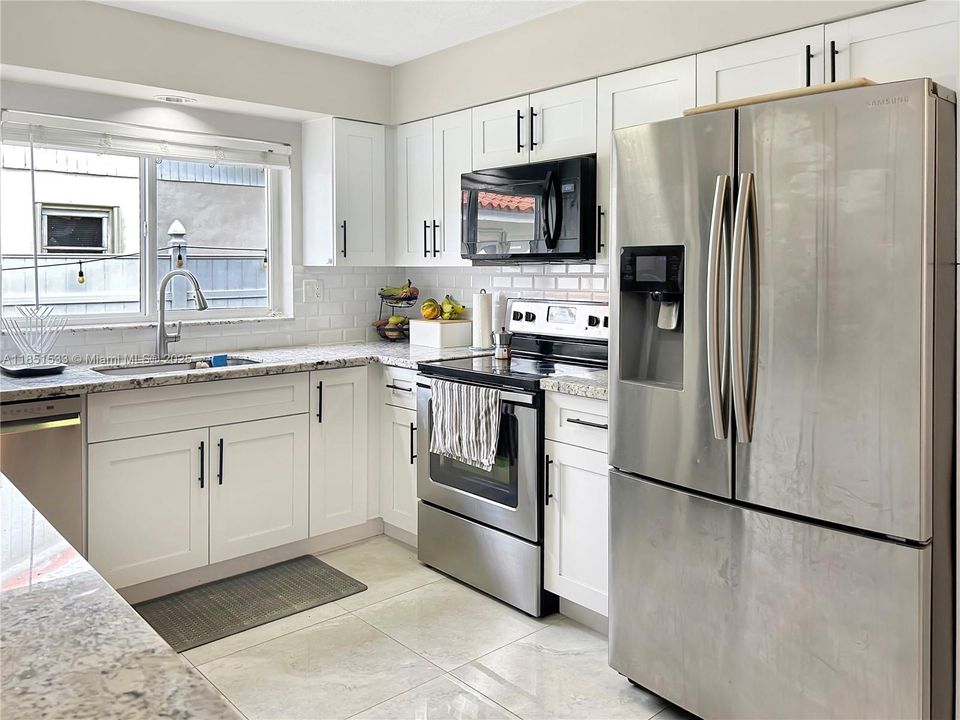 Recently Sold: $660,000 (4 beds, 2 baths, 1709 Square Feet)