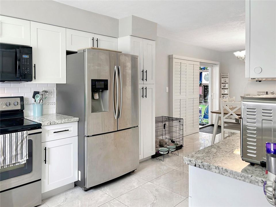 Recently Sold: $660,000 (4 beds, 2 baths, 1709 Square Feet)