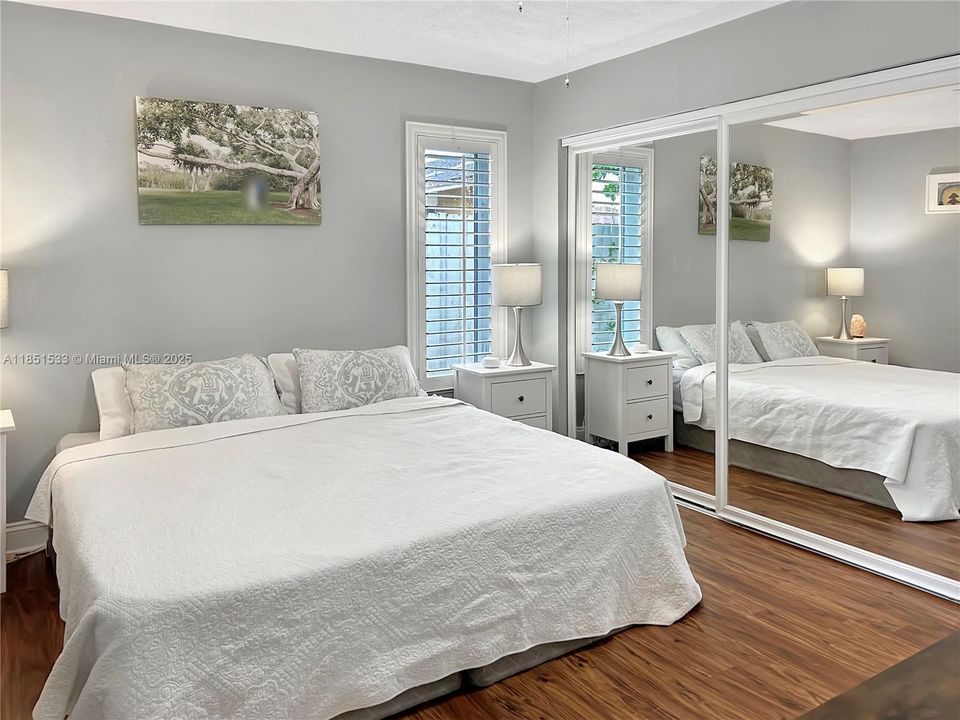 Recently Sold: $660,000 (4 beds, 2 baths, 1709 Square Feet)