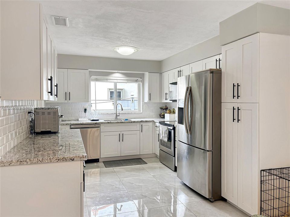 Recently Sold: $660,000 (4 beds, 2 baths, 1709 Square Feet)