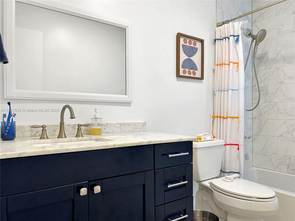 Recently Sold: $660,000 (4 beds, 2 baths, 1709 Square Feet)