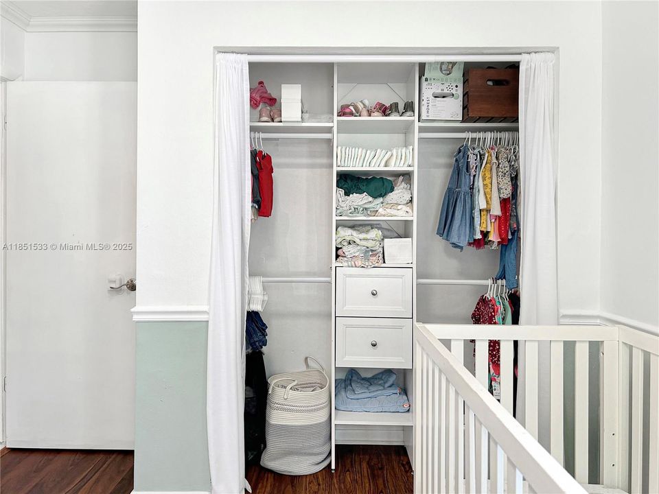 Recently Sold: $660,000 (4 beds, 2 baths, 1709 Square Feet)