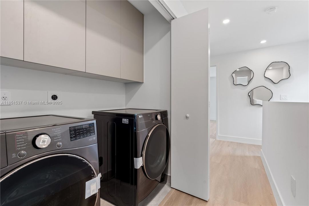 Active With Contract: $3,850 (3 beds, 2 baths, 0 Square Feet)