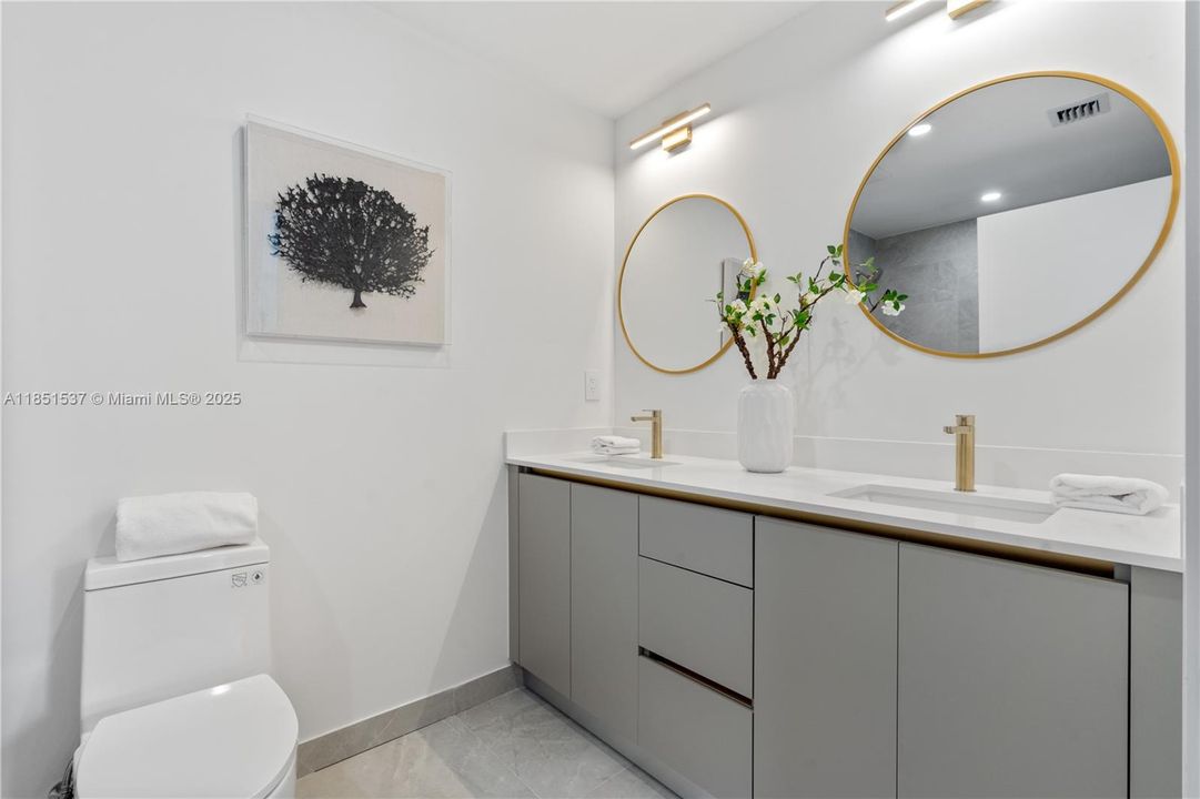 Active With Contract: $3,850 (3 beds, 2 baths, 0 Square Feet)