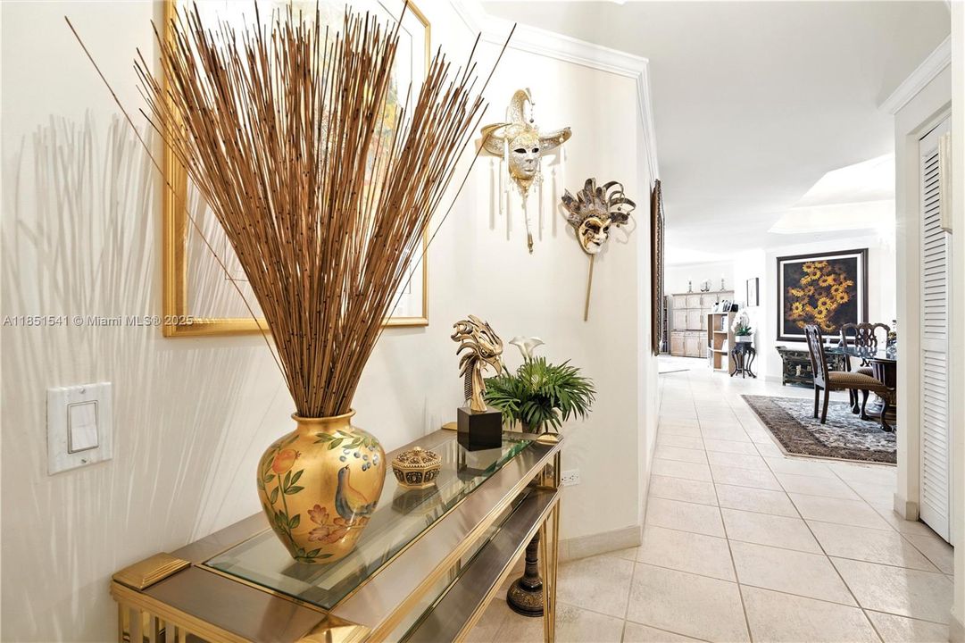 最近售出: $1,239,000 (2 贝兹, 2 浴室, 1884 平方英尺)