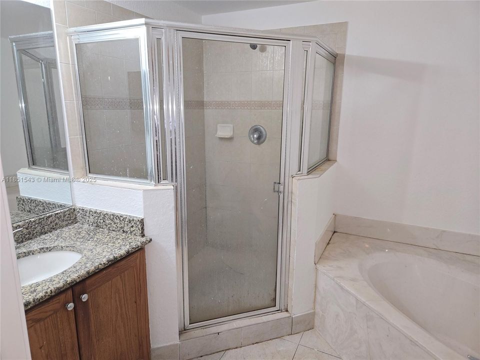 最近售出: $219,000 (2 贝兹, 2 浴室, 0 平方英尺)