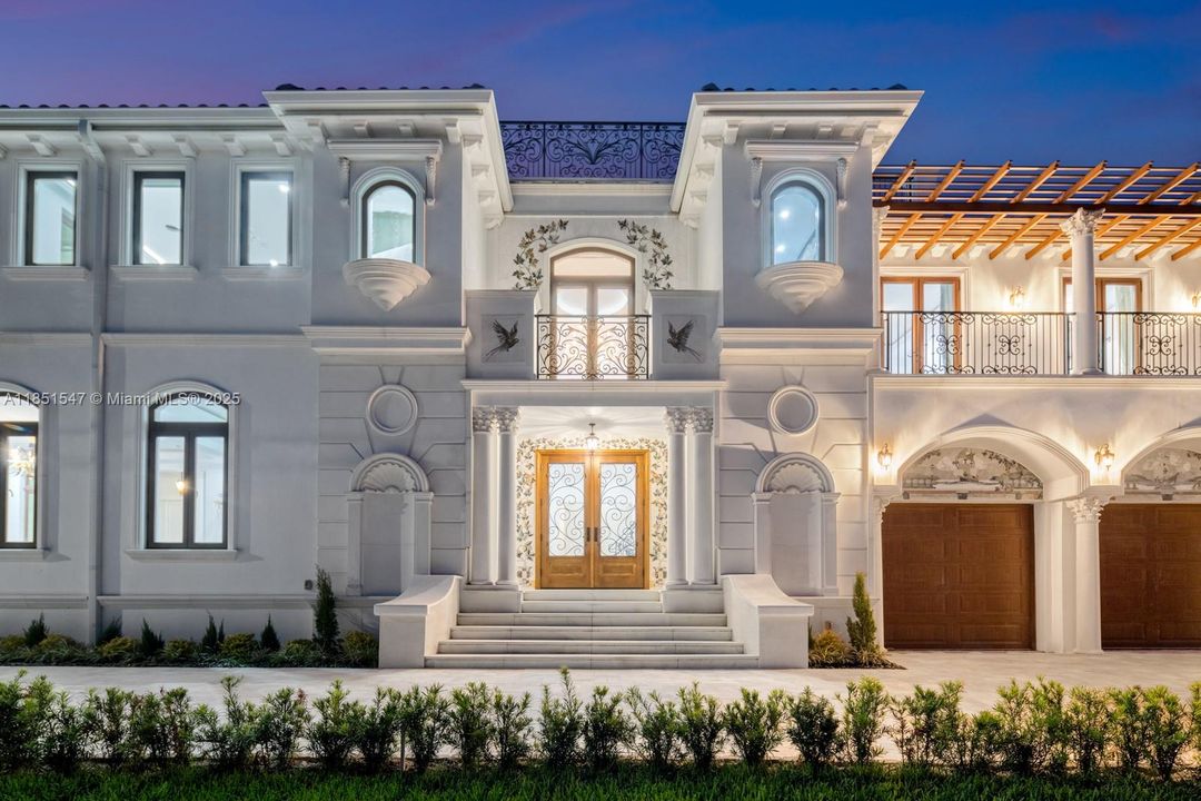 For Sale: $16,149,000 (6 beds, 7 baths, 7000 Square Feet)