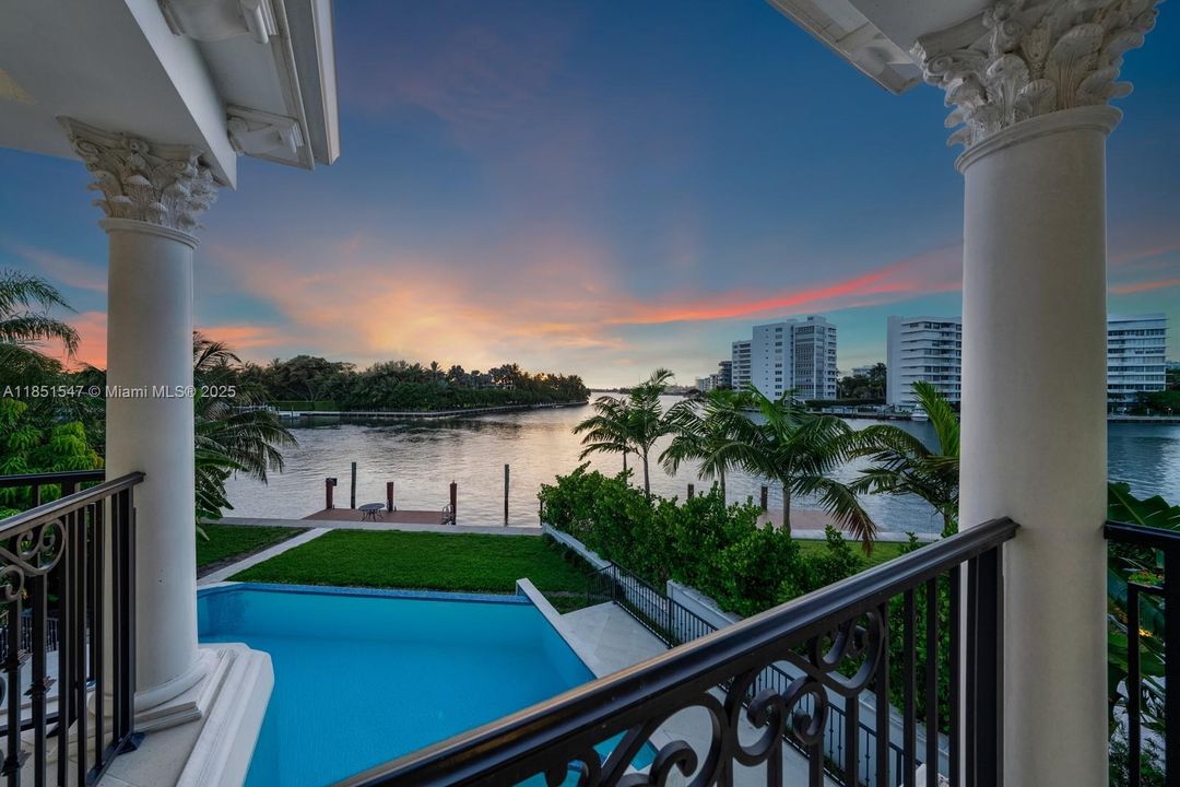 For Sale: $16,149,000 (6 beds, 7 baths, 7000 Square Feet)