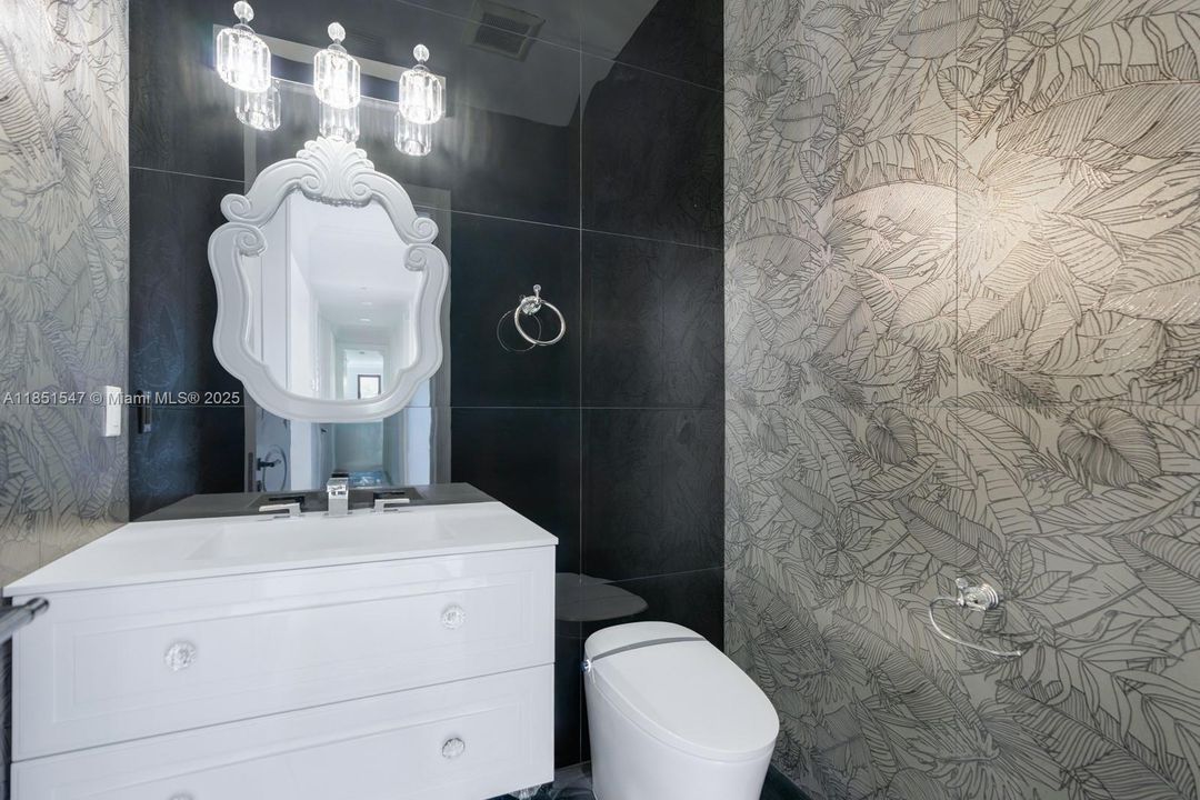 For Sale: $16,149,000 (6 beds, 7 baths, 7000 Square Feet)