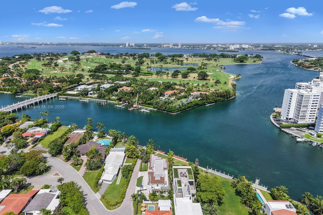 For Sale: $16,149,000 (6 beds, 7 baths, 7000 Square Feet)