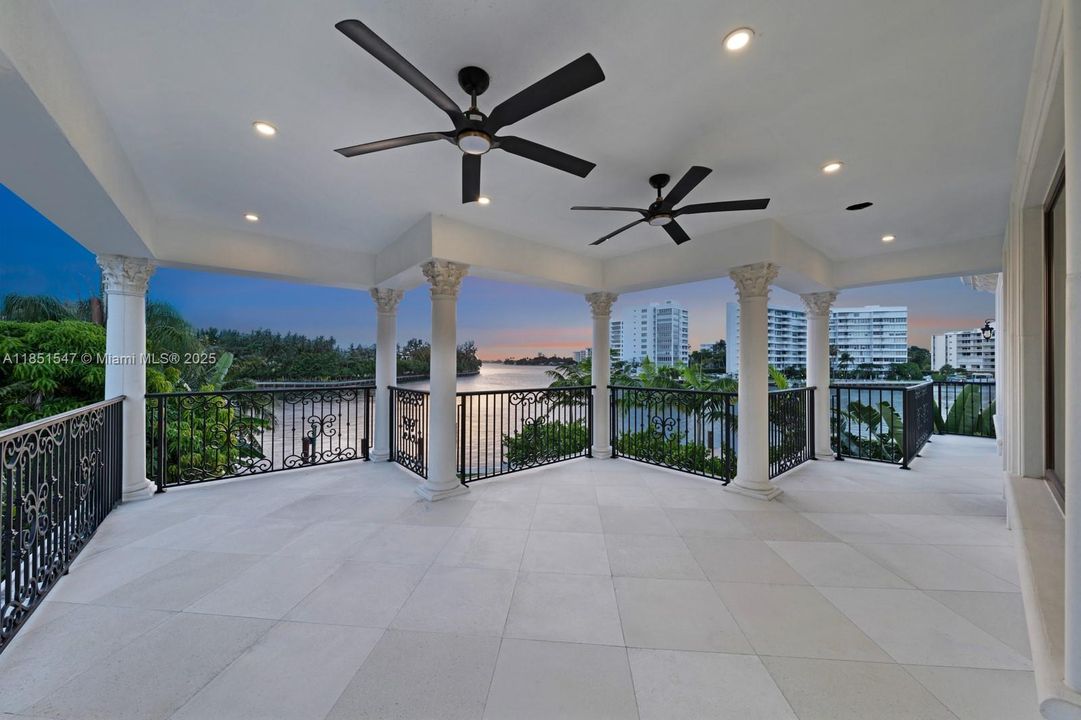 For Sale: $16,149,000 (6 beds, 7 baths, 7000 Square Feet)