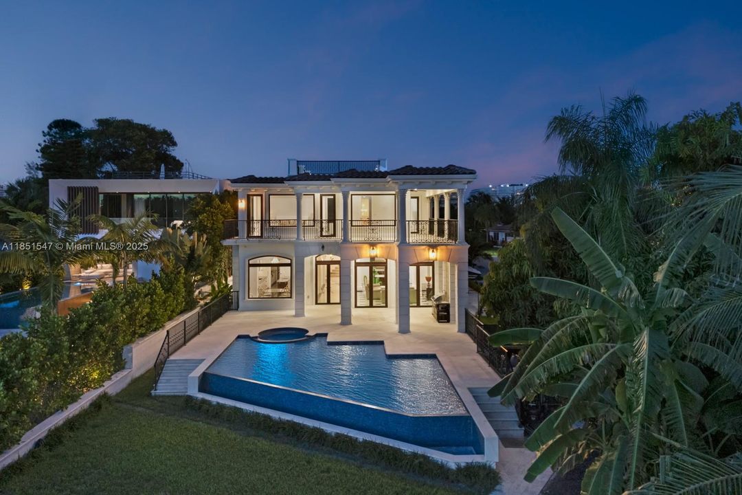 For Sale: $16,149,000 (6 beds, 7 baths, 7000 Square Feet)