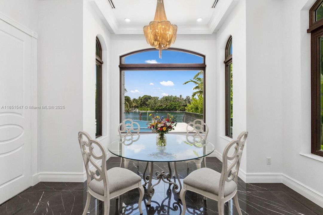 For Sale: $16,149,000 (6 beds, 7 baths, 7000 Square Feet)