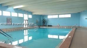 待售: $90,000 (1 贝兹, 1 浴室, 585 平方英尺)