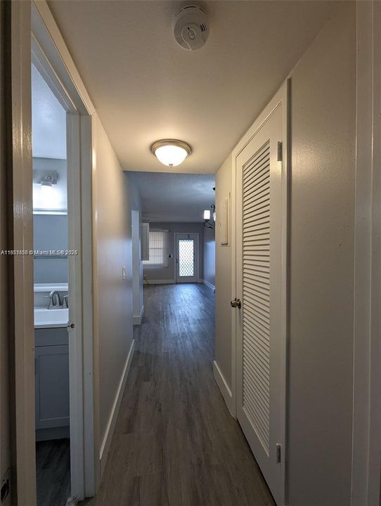 待售: $90,000 (1 贝兹, 1 浴室, 585 平方英尺)