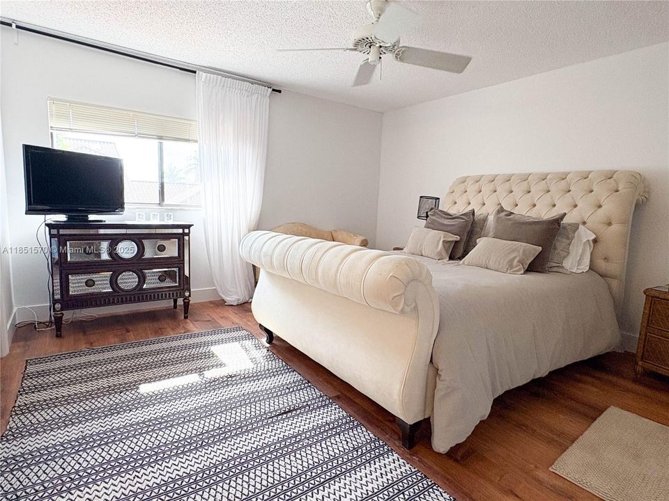 En Renta: $9,500 (4 camas, 5 baños, 3163 Pies cuadrados)