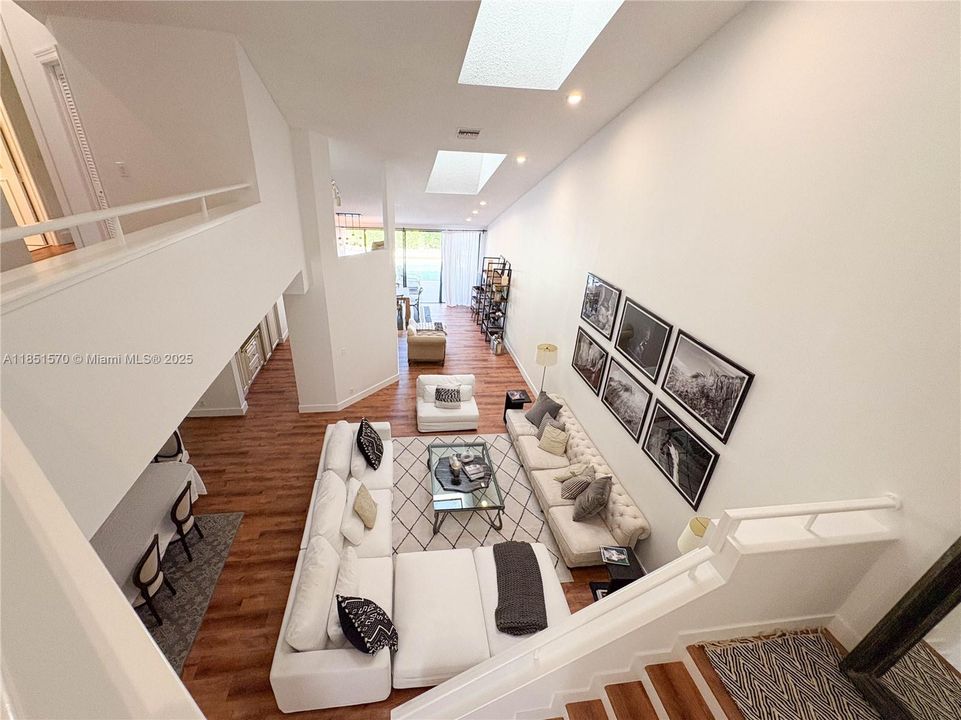 En Renta: $9,500 (4 camas, 5 baños, 3163 Pies cuadrados)