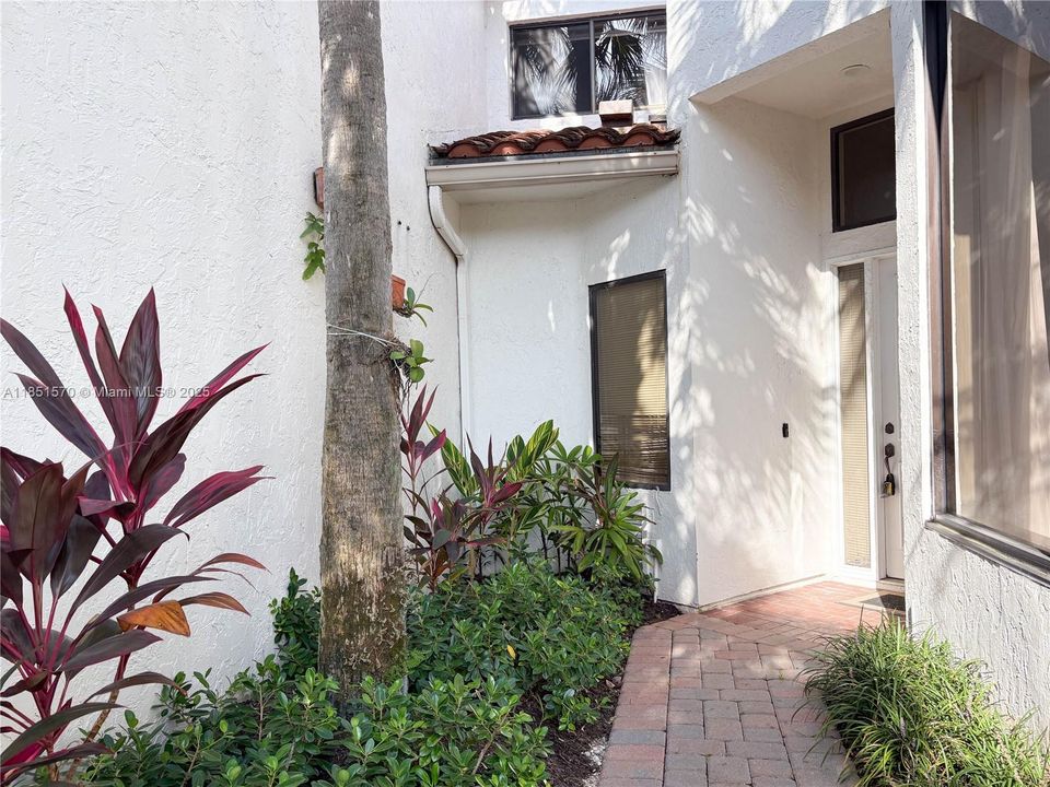 En Renta: $9,500 (4 camas, 5 baños, 3163 Pies cuadrados)