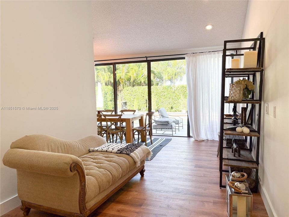 En Renta: $9,500 (4 camas, 5 baños, 3163 Pies cuadrados)