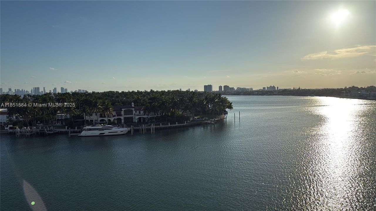 Vendido Recientemente: $995,000 (3 camas, 2 baños, 1304 Pies cuadrados)