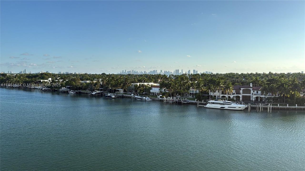 Vendido Recientemente: $995,000 (3 camas, 2 baños, 1304 Pies cuadrados)