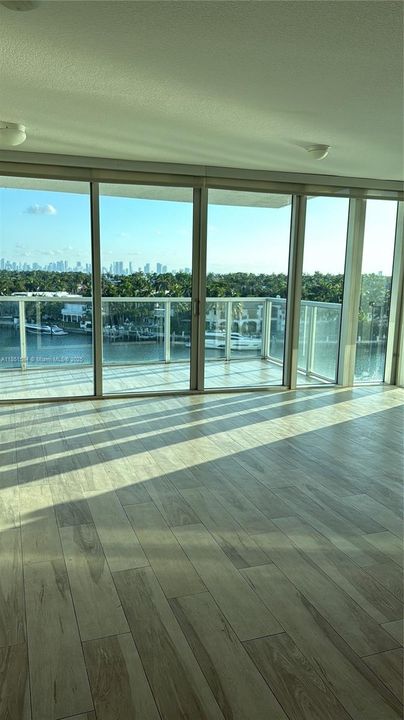 Vendido Recientemente: $995,000 (3 camas, 2 baños, 1304 Pies cuadrados)