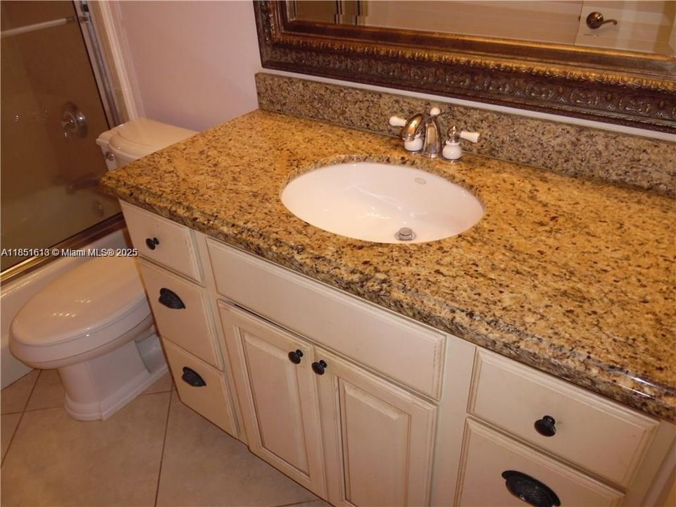 Recientemente alquilado: $1,800 (1 camas, 1 baños, 770 Pies cuadrados)