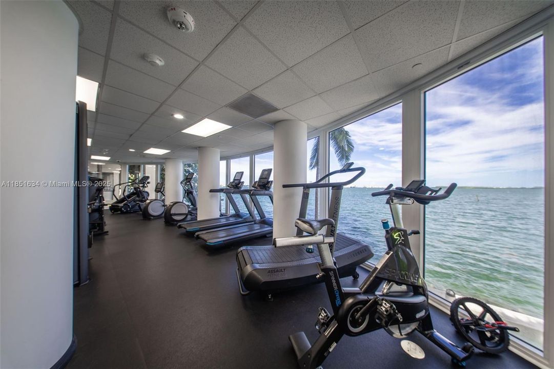 待售: $339,998 (1 贝兹, 1 浴室, 735 平方英尺)