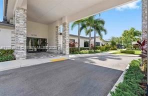 Недавно продано: $399,900 (2 спален, 2 ванн, 1319 Квадратных фут)