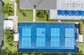 Недавно продано: $399,900 (2 спален, 2 ванн, 1319 Квадратных фут)