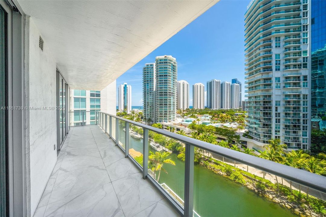 For Sale: $1,600,000 (3 beds, 3 baths, 1892 Square Feet)