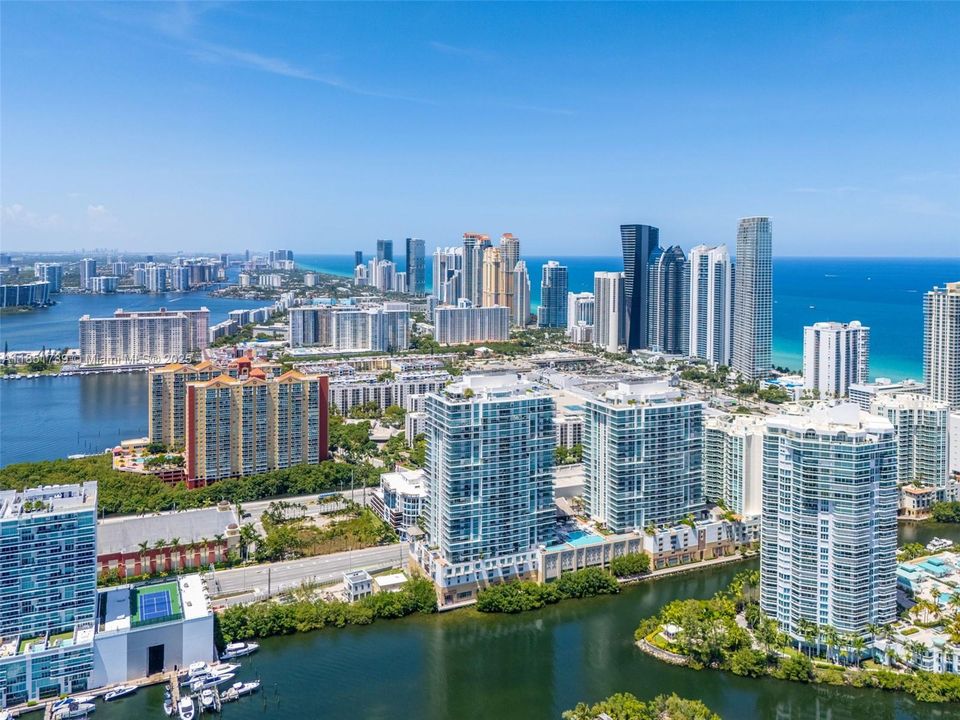 For Sale: $1,600,000 (3 beds, 3 baths, 1892 Square Feet)