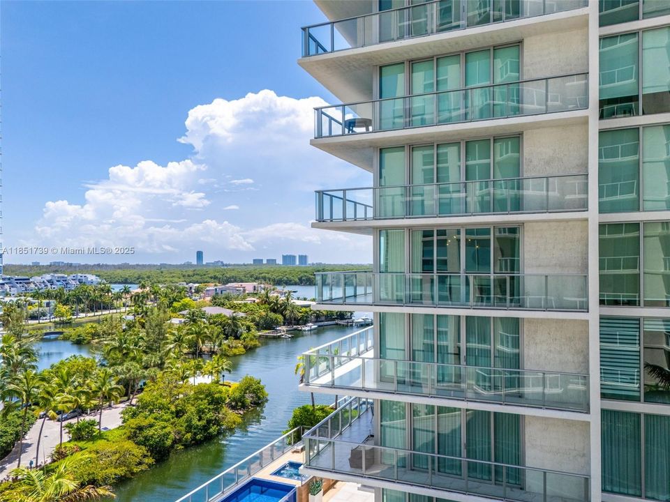 For Sale: $1,600,000 (3 beds, 3 baths, 1892 Square Feet)