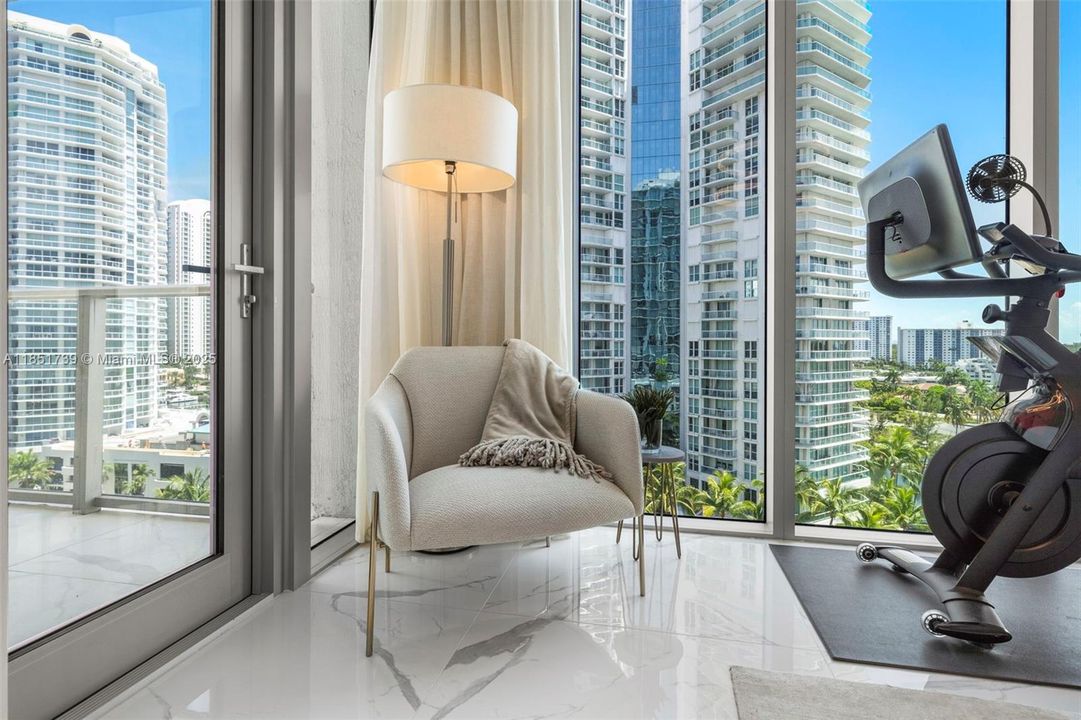 For Sale: $1,600,000 (3 beds, 3 baths, 1892 Square Feet)