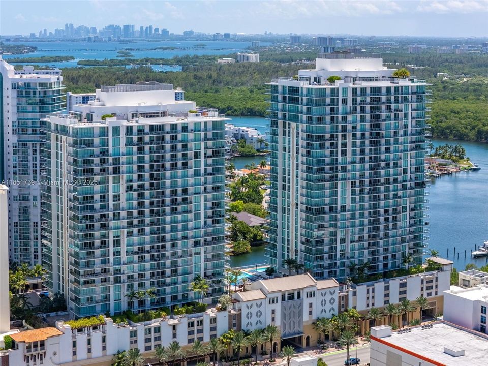 For Sale: $1,600,000 (3 beds, 3 baths, 1892 Square Feet)