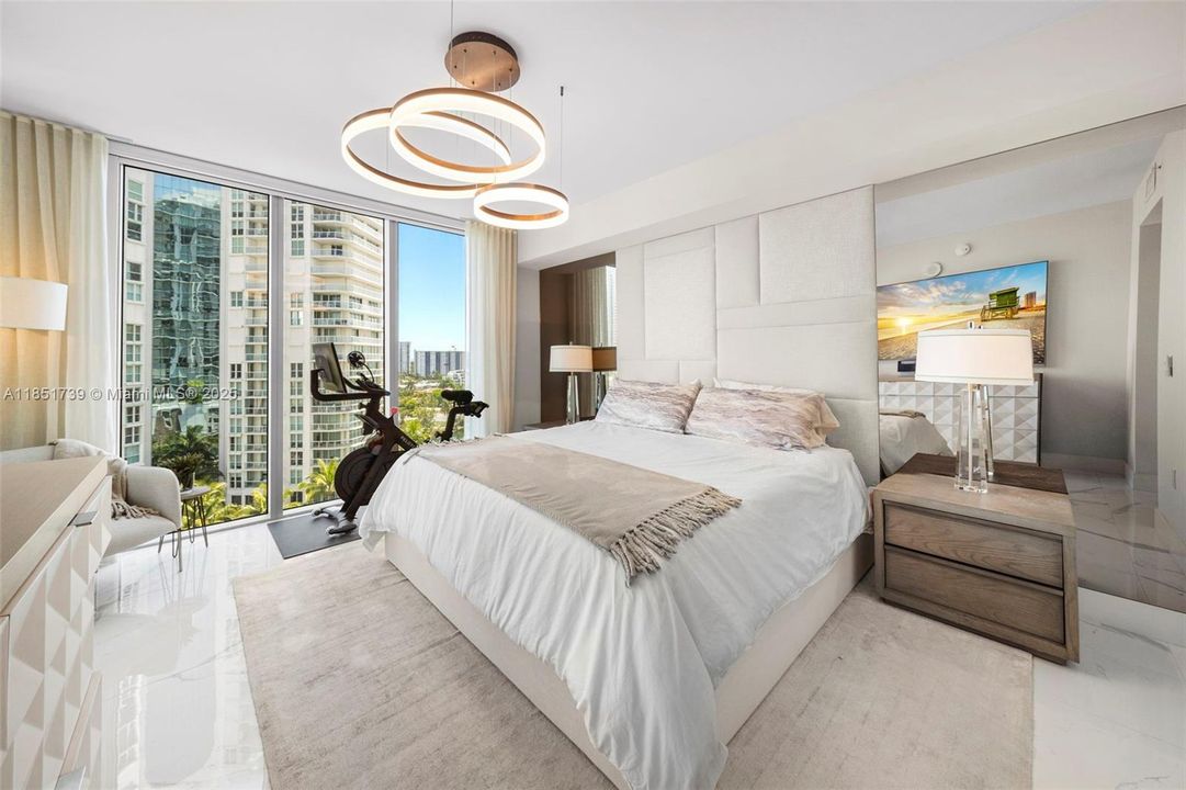 For Sale: $1,600,000 (3 beds, 3 baths, 1892 Square Feet)