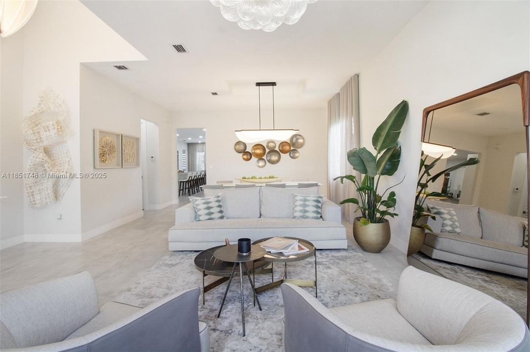 合同活跃: $1,239,000 (5 贝兹, 4 浴室, 2617 平方英尺)