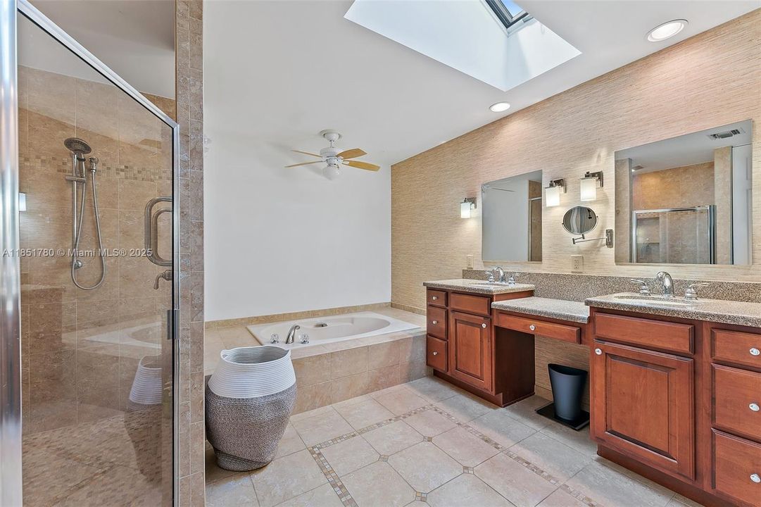 Active With Contract: $10,000 (3 beds, 2 baths, 1889 Square Feet)